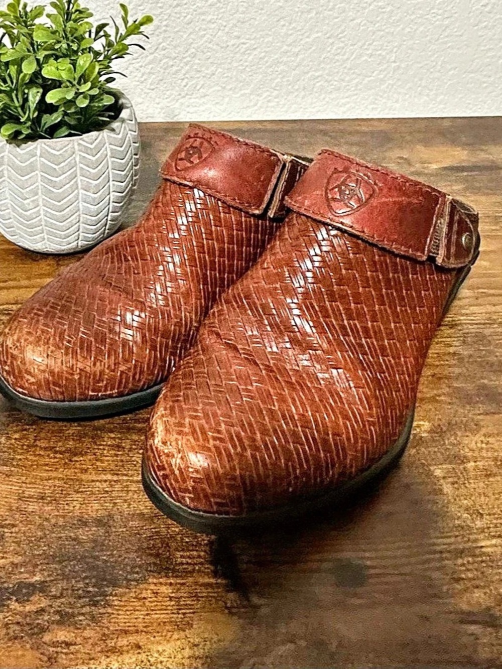 Ariat Brown Textured Clogs